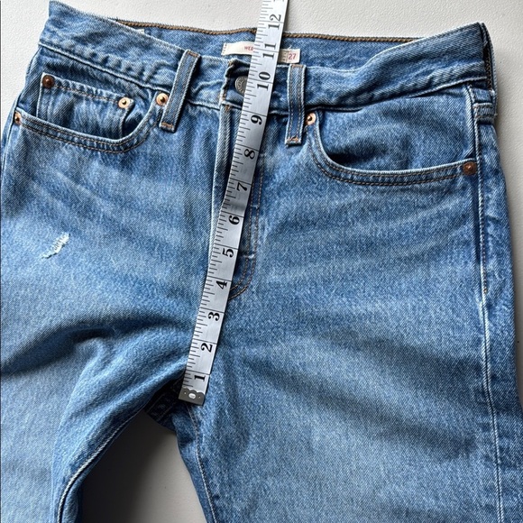 Levi's Wedgie Jeans Icon Fit High Rise Tapered Leg Light Wash - Picture 14 of 15